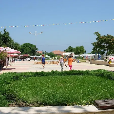 Velika Garden Villas Lozenets